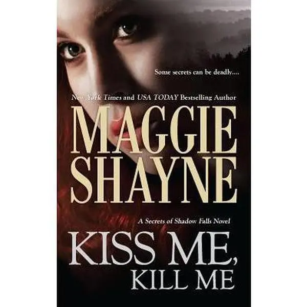 USED Book - Kiss Me, Kill Me by Shayne, Maggie (Paperback) - english