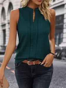 A women's dark green stand-up collar sleeveless textured top, commuting casual style loose slimming vest shirt, suitable for daily commuting, coffee shop visit, shopping and other wear.