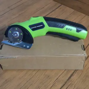 4V Cordless Electric Scissors – Rechargeable Heavy-Duty Cutter with Safety Lock, LED Light & Extra Blades, Fast Cutting for Cardboard, Boxes, Fabric, Leather, Carpet & DIY Crafting | Portable Electric Shears for Packaging and Home Projects