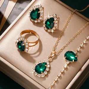 5pcs Elegant Green Rhinestone Jewelry Set for Women/Sparkling Rhinestone Studded Matching Necklace, Earrings, Bracelet & Ring/Year-Round Wear for Daily & Party, Perfect, Weddings (Beauty, No)