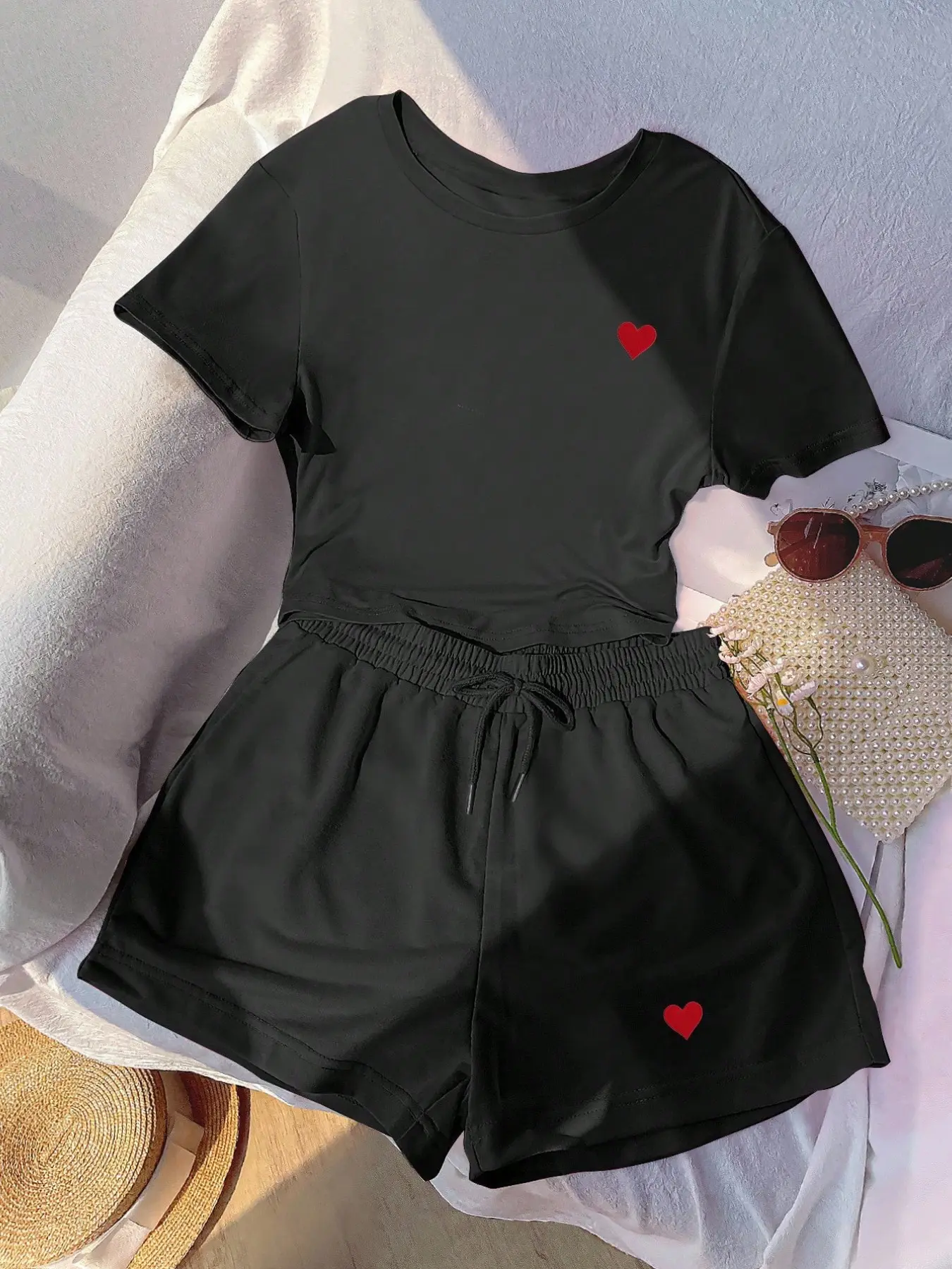 European Style Heart Print Short Sleeve T-Shirt & Shorts Set, Fashion Matching Casual Slim Fit Home Workout, Daily Commute, Leisure, Fitness, Vacation, Clothes, Everyday, Womenswear