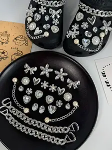 Elegant Silver Color Hole Shoe Clips Set, Butterfly Heart Flower Decorations, Trendy Hole Shoes Accessories, Bling Shoe Charms, 24 Pcs
