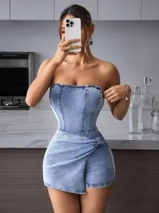 Petite Women's Sleeveless Fitted Short Dress, Solid Color Fashionable Design, Perfect for Casual Wear & Daily