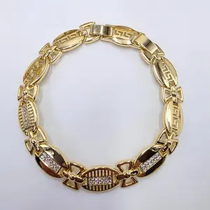 Lazo Bracelet - Gold-Plated Bow Design with Sparkling Rhinestone Details - Comfortable & Stylish for Everyday Wear or Gifting b10