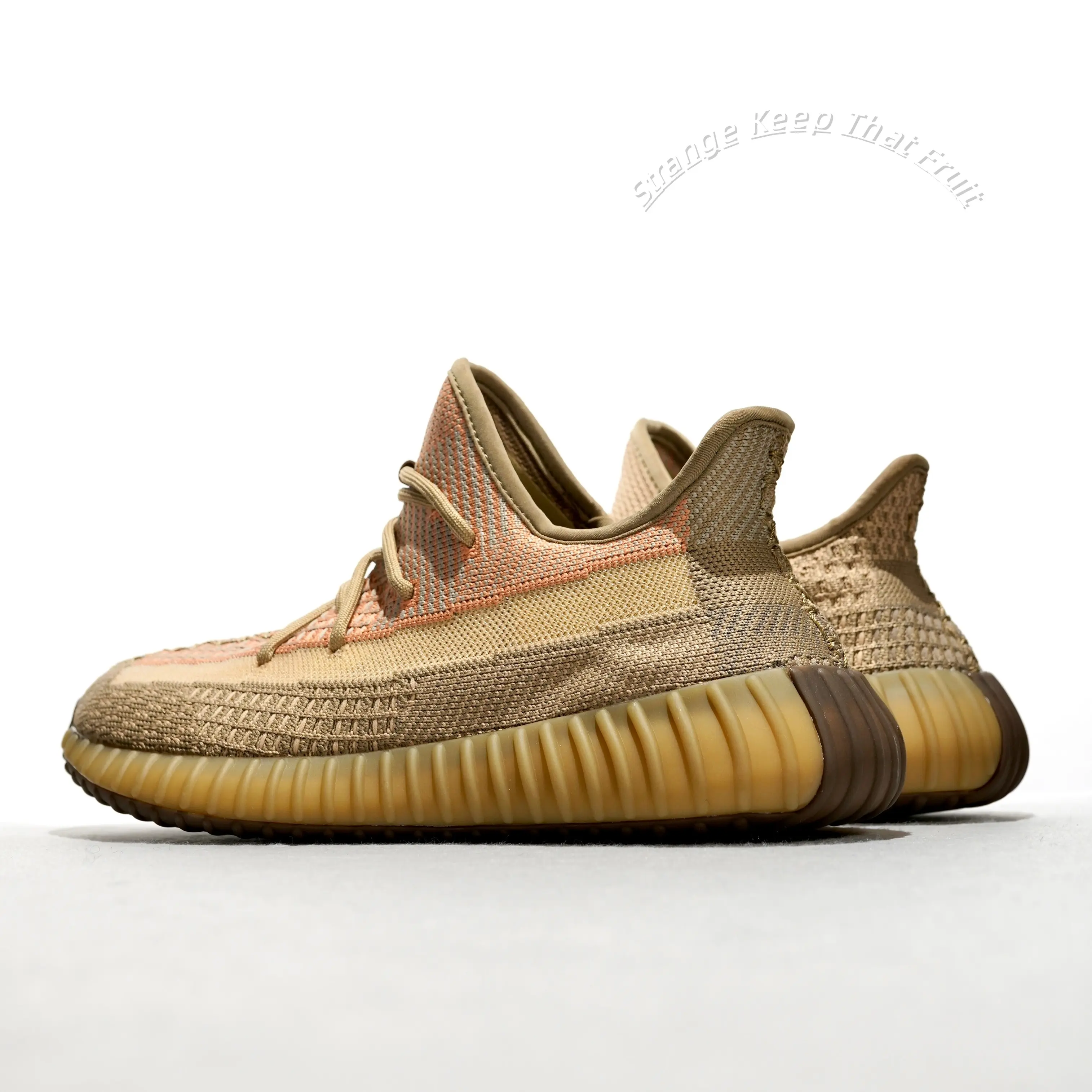 Breathable Fine Warm Beige Mesh Low Profile Sneakers, Gradient Coral Stripe Amber Serrated Foam Midsole Pressure-Free Footwear For Campus Stroll & Weekend Short Trips