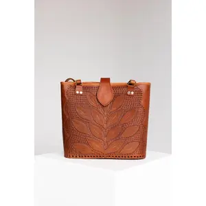 Muscat- Hand-Carved Leather Bag