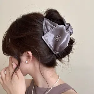 Embossed Shell shape Triangle Hair Claw clip for Women, High-End Commuting Back of Head Hair Bun Shark Clip, Elegant Versatile Hair Accessories