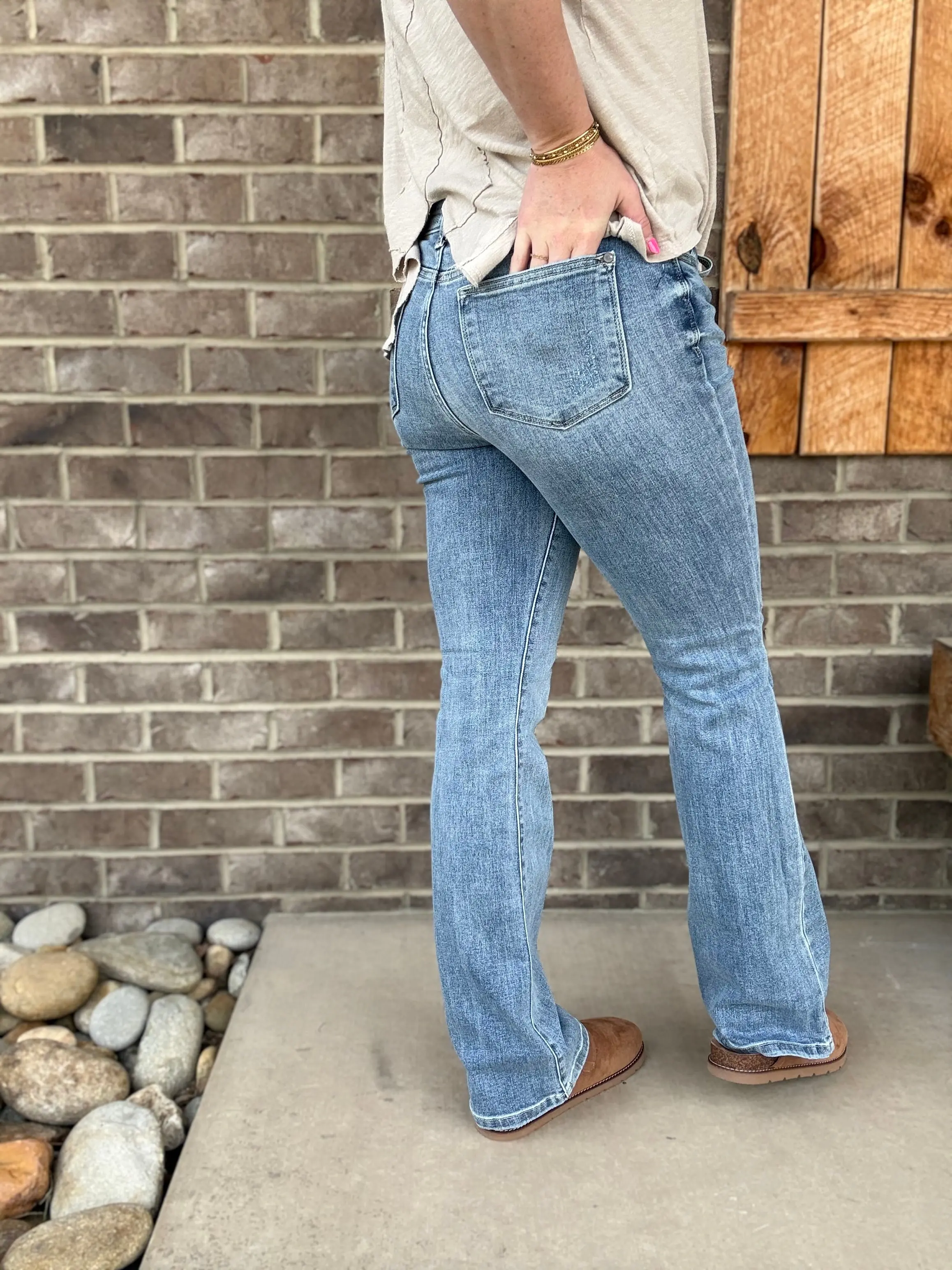 Mid Rise Light Wash Bootcut Judy Blue Jeans