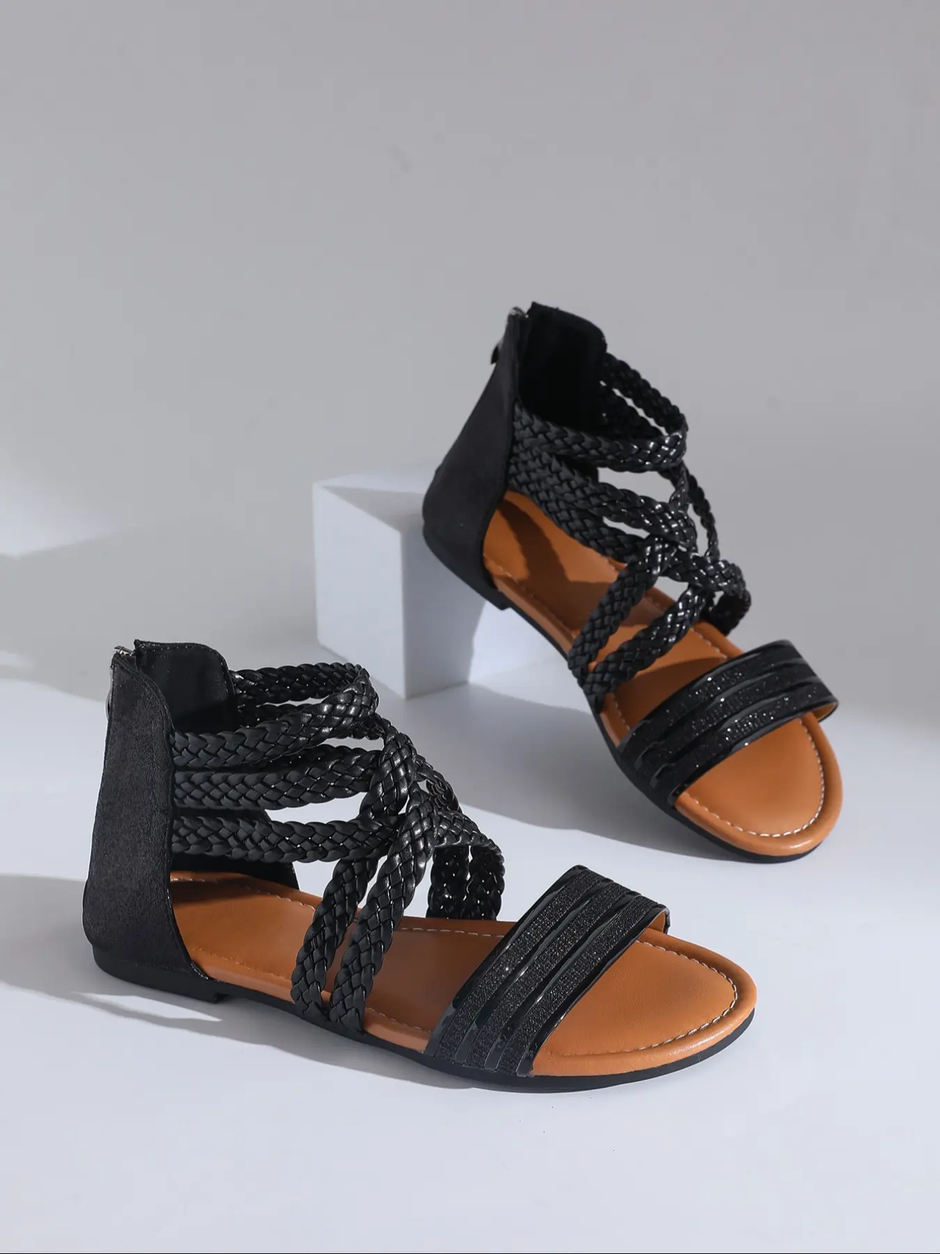 New Summer Women's Gladiator Fashion Sandals, Lace Up Sandals, flat sole sandals, PU Leather Flat Shoes, Back Zipper Design, Casual Roman Style, Slip-On Flats for Daily Wear