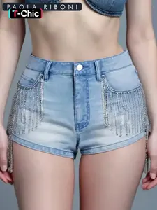 Women's Rhinestone Fringe Decor Light Wash Denim Shorts With Fringe Embellishment, Fashion Casual Pocket Denim Shorts for Daily Outdoor Wear, Ladies Bottoms for All Seasons