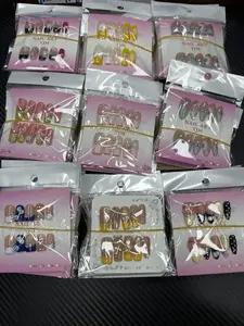 Una(6747)gc.30$ get 15 pairs of nails. We have different shapes and styles.