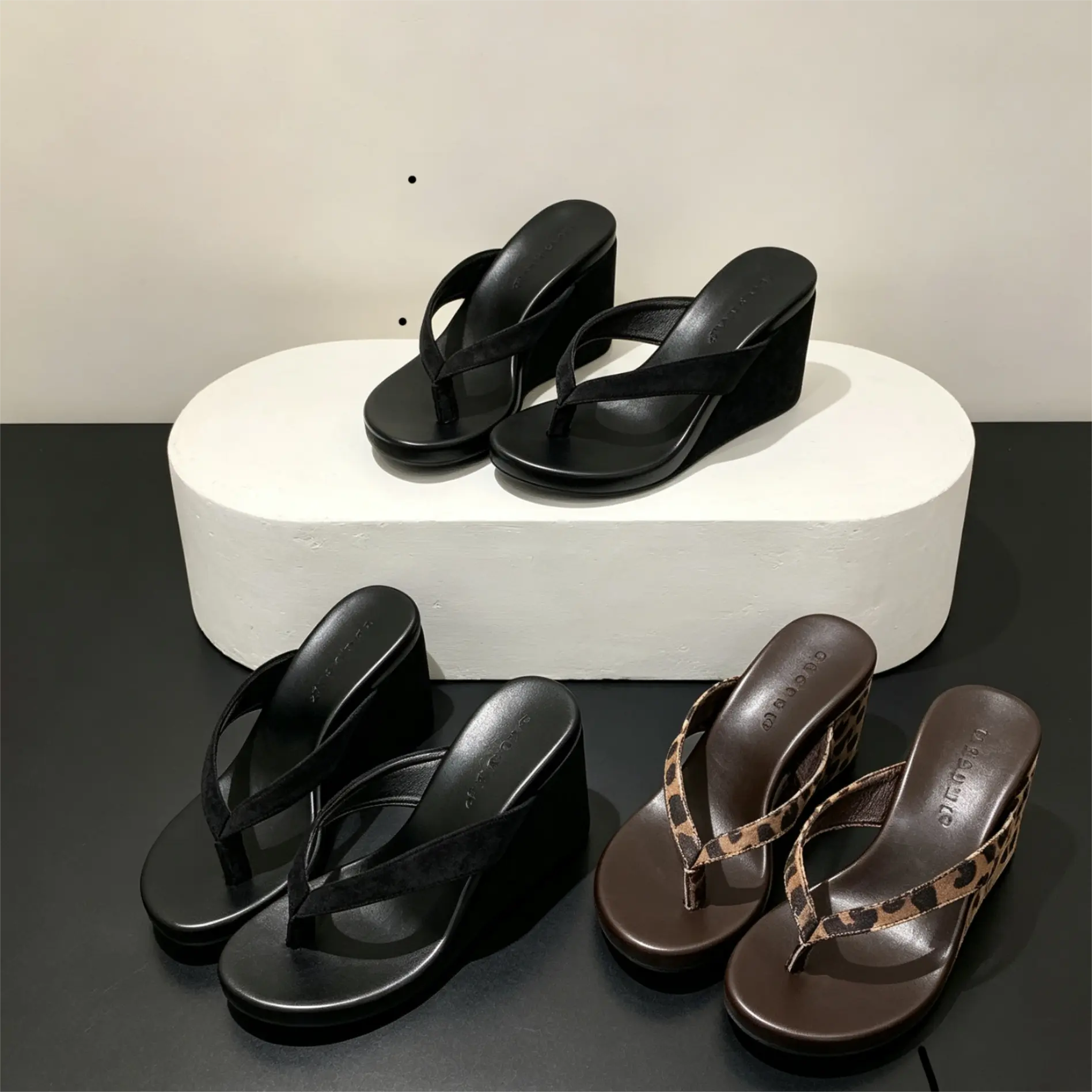 Women Height Boosting Wedge Flip Flops, Thick Platform Thong Sandals, Suede Upper Non Slip Sole Summer Sandals, Slim Leg Design Casual Footwear, Lightweight Outdoor Walking Sandals