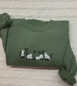 Embroidered Spooky Cat Crewneck Sweatshirt, Cute Halloween Apparel, Embroidered Cat Crewneck, Cute Scary cat, Autumn Crewneck, Bats and cats