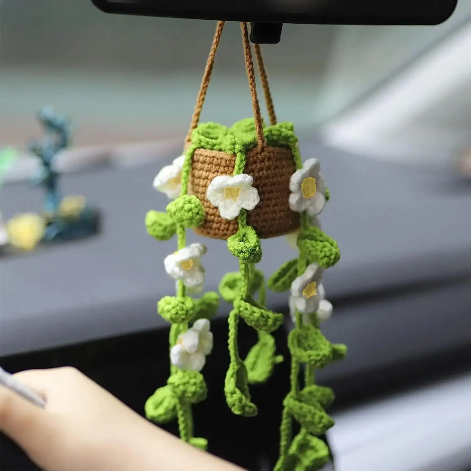 Cute Potted Plant Crochet Car Mirror Hanging Accessories, Cute Car Pendant Accessories for Women Men, Handmade Knitted Rear View Mirror Hanging Access