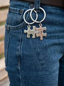 Creative Couple Puzzle Keychain, Romantic Gift for Him & Her, Unique Present Idea for Anniversaries, Special Occasions, Mother's Day Gift, Father's Day Gift