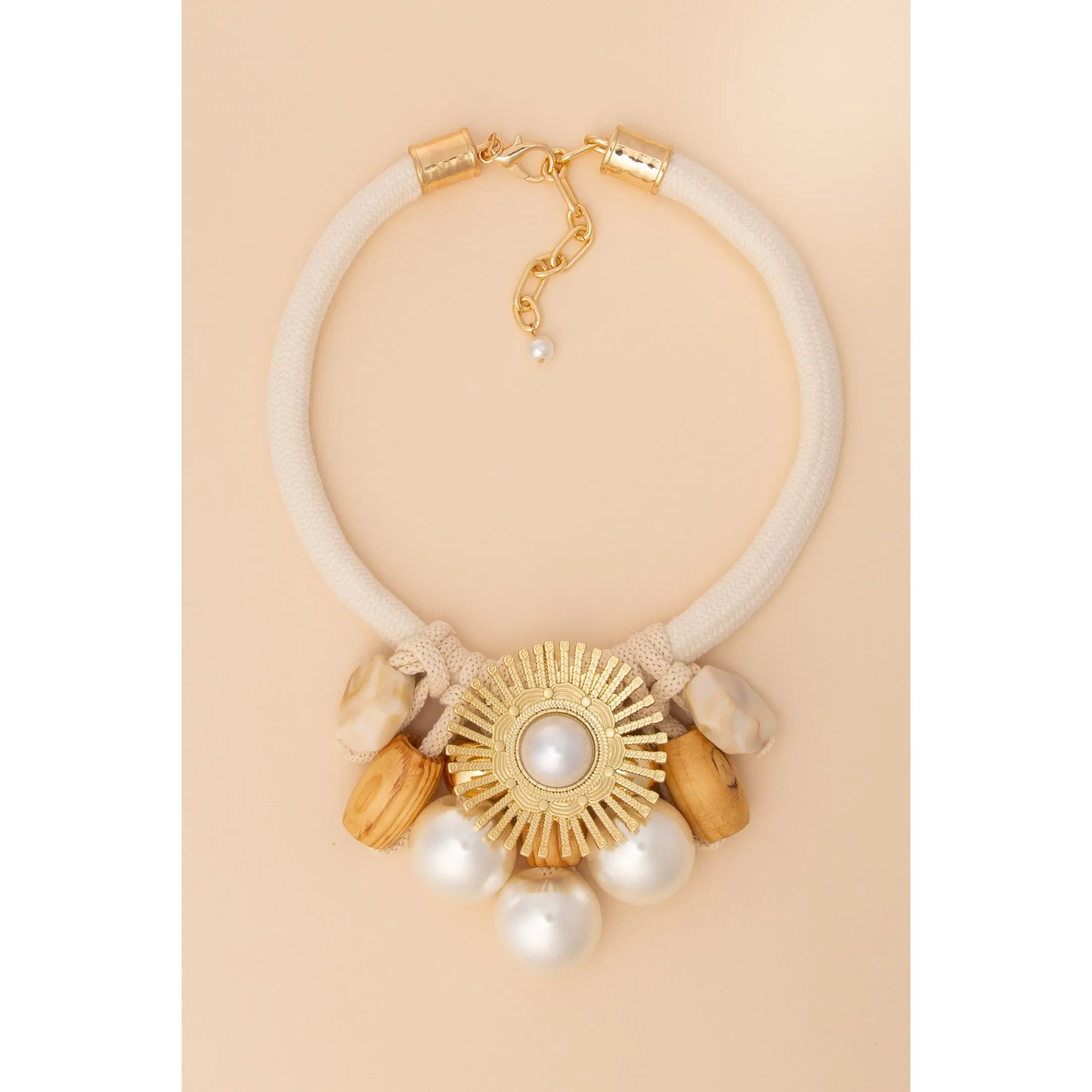 Nora Handmade Yarn Necklace with Pearl and Floral Sunburst