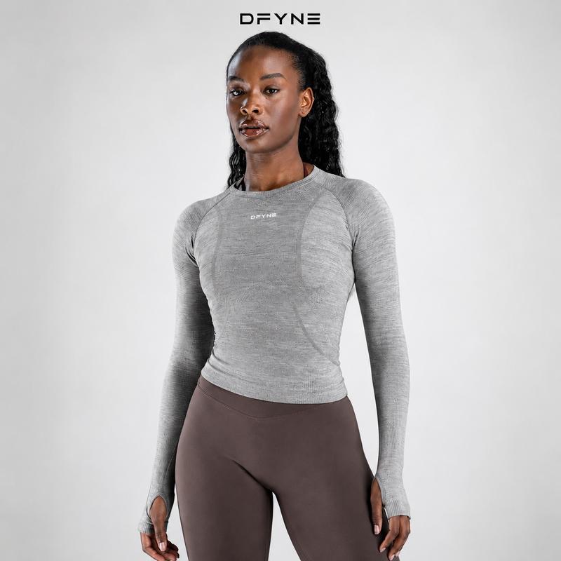 Dfyne Women's Plus Size Slim-Fit Crew Neck Long-Sleeve Seamless Dryfit Gym Shirt - Body-Hug Cut, Comfortable Fitness Exercise Wear for Cardio, Casual Workout Strength Training