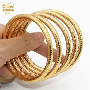 Simple Design Indian Bangles For Women Wedding Dubai Gold Color Bangles Jewelry Wholesale Designer Gold Plated Copper Bracelets