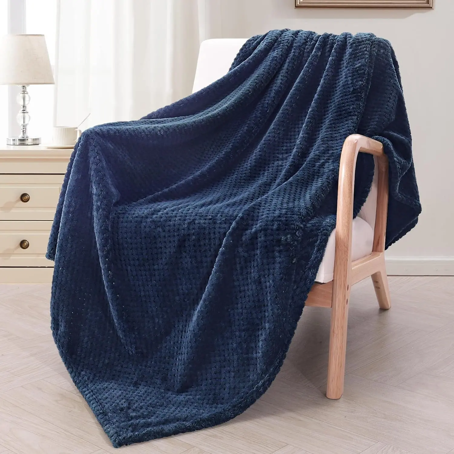 Soft Cozy Fleece Blanket for Couch Sofa Bed, Decorative Giftable Home Blanket, Ideal for Mothers' Day, Birthdays, Girls' Bedrooms