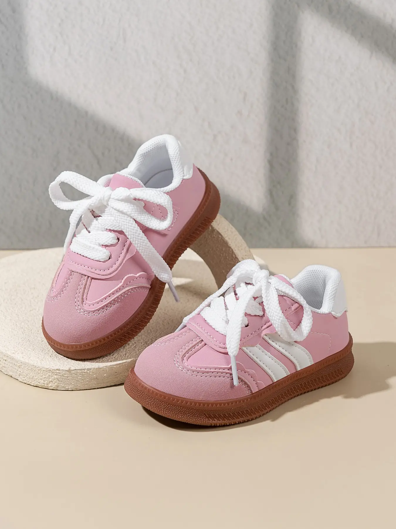 New Girls' Cute Classic Casual Shoes, School Fashion Sports Shoes, Suitable for Outdoor Wear, Versatile and Stylish, Low Ankle Trainers