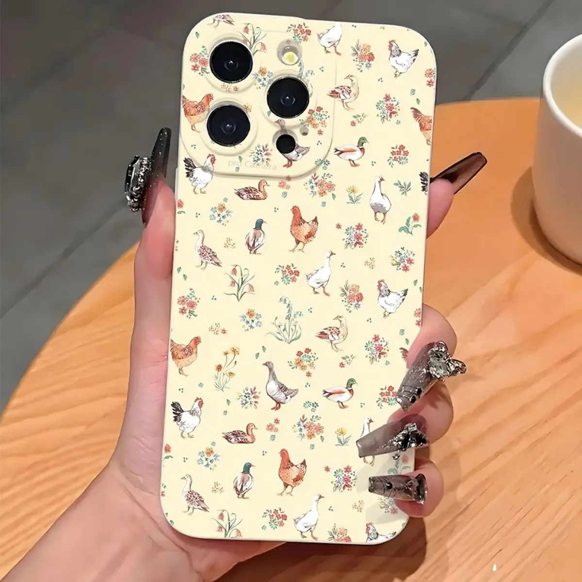 Trendy Floral Chicken Pattern Tpu Anti-Drop Protective Phone Case Cover Smartphone for iPhone 6/7/8/x/XS/XR/XS Max/11/12/13/14/15/16/17 Pro Max, Perfect Gift for Women, Accessories, Smartphone Shell