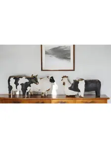 HomeRoots 517644 Black & White Farm Animal Polyresin Tabletop Candleholders - Set of 4