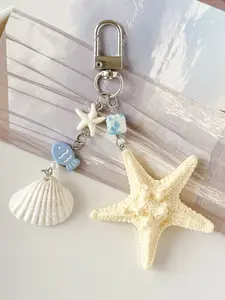 Oceanic Natural Shell Keychain, Keychain for Bags, Starfish Phone Charm, Versatile Bag Pendant, Stylish Accessory for All Seasons, Perfect for Vacations