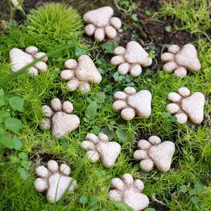 20pcs Cat Paw Stepping Stones Resin Garden Stepping Stones Outdoor Decorative Stones for Garden, Lawn, Pathway, Bonsai Decorations, Cat Lover Holiday Souvenir