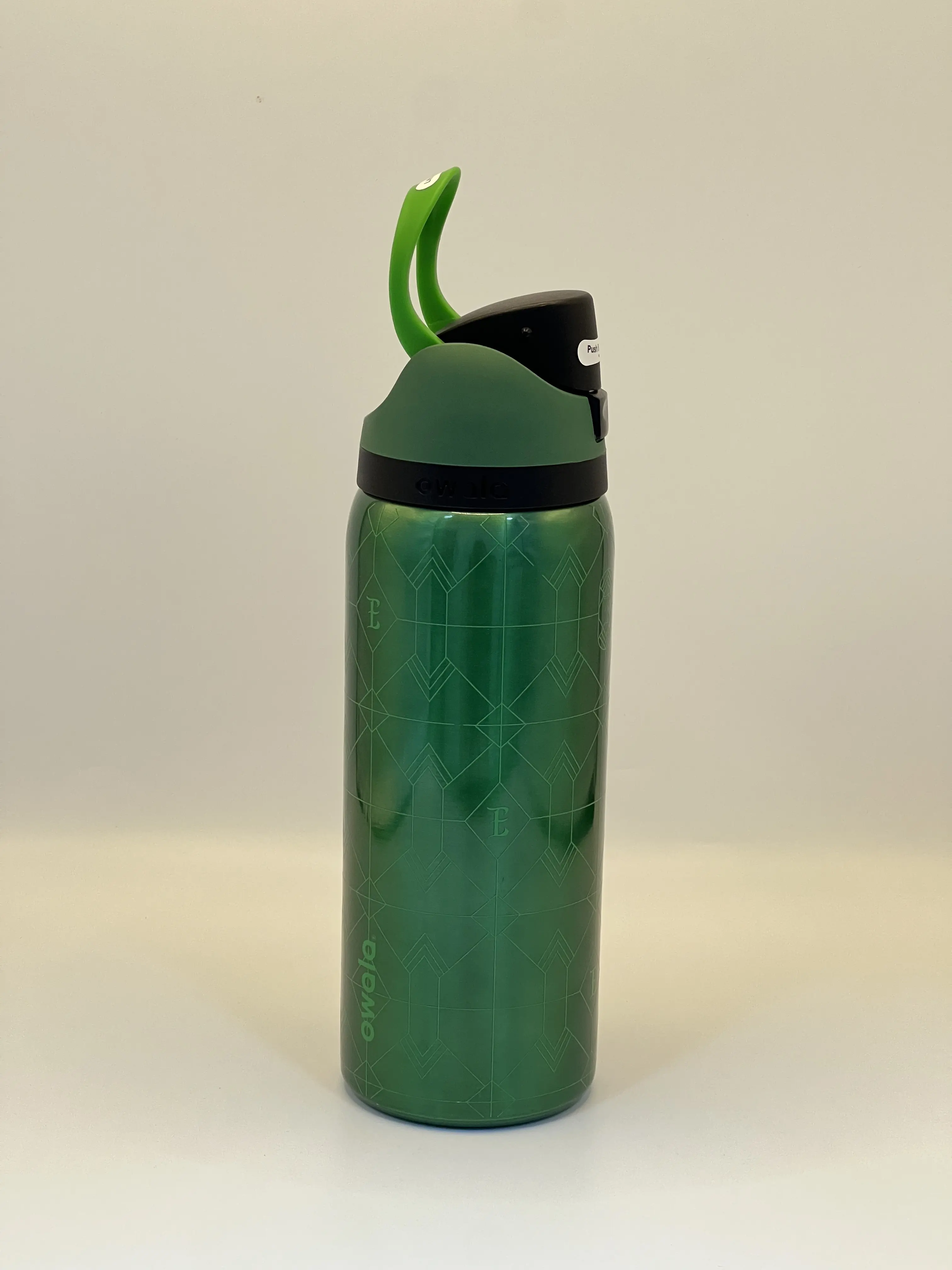 Owala FreeSip 32oz Solid Stainless Steel BPA-Free Sports Water Bottle - Green Vacuum Flask for Sports, Outdoor Activities (Kitchenware Drinkware), Cylindrical