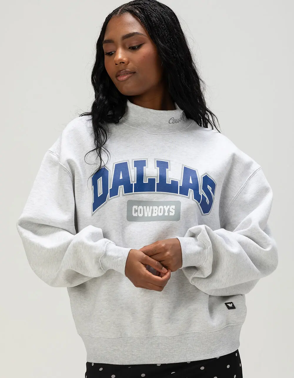 THE WILD COLLECTIVE Dallas Cowboys Womens Mock Neck Sweatshirt