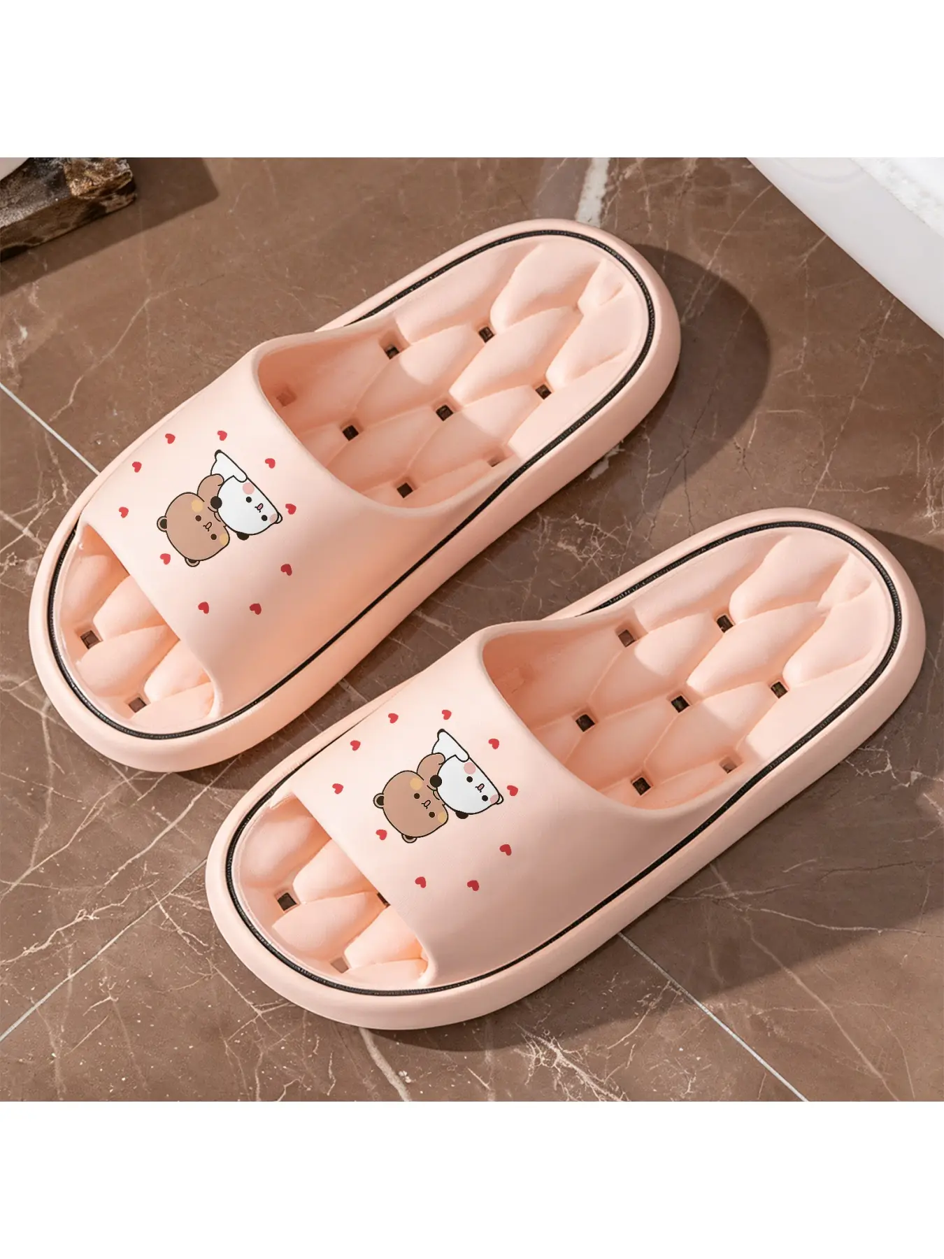 Cute Cartoon Hugging Bear Couple Slippers Non-slip Soft-soled Slippers For Indoor Use Unisex Bedroom Bathroom Shower Slippers All-matching Cute Love Heart Print Slippers Perfect Warm Gift For Boyfrien