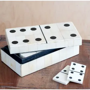 RESIN DOMINO BOX W/DOMINOES
