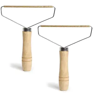 Pack of 2 Pet Hair Removers for Carpet, with Wooden Handle and Double-Sided Metal Scraper, Suitable for Indoor and Car Carpets