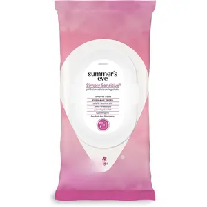 Summer's Eve Simply Sensitive Daily Gentle Feminine Wipes pH Balanced 32 Count Clinically Tested Free from Dyes & Parabens Gynecologist Tested Hypoallergenic