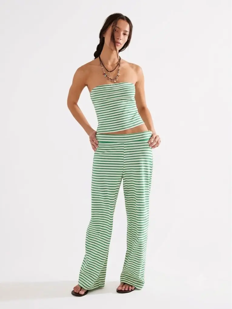 Women's 2-Piece Slim-Fit Polyester Casual Suit - European-American Style, Long-Sleeve & Sleeveless Top Options, Below-Ankle Rose Plaid Pants, Street Style Summer Hipster Clothing Set (Premium Fabric) Black Pink Asian Red Green
