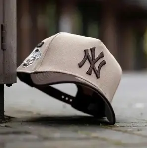 New Era New York Yankees 9FORTY A-Frame Snapback Hat – White Crown Red Brim – Adjustable MLB Baseball Cap – Streetwear Unisex Summer Edition