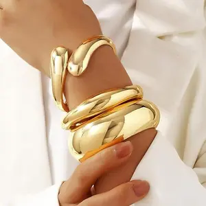 3PCS Chunky Gold Bangles Bracelets for Women Gold Plated Stackable Waterproof Non Tarnish Cuff Bracelet Trendy Jewelry Gifts Hypoallergenic Alloy 14K Gold Plated