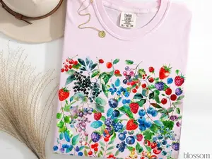 Comfort Colors Cottagecore Berry Tshirt Strawberry Shirt Summer Blueberry Sweatshirt Raspberry Print Tee Botanical T-shirt Garden Lover Gift