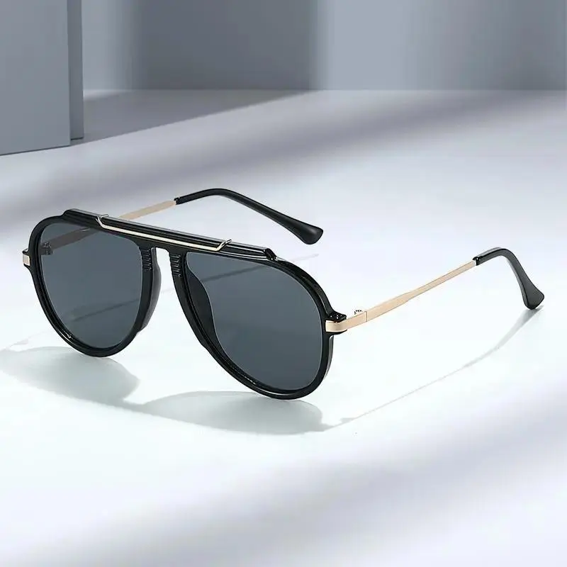 Black frame black and gray sheet