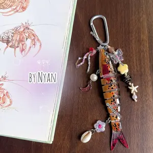 [NEW COLORS UPDATED] Adorable Flexible Fish Keychain – Stress-Relief Fidget Style