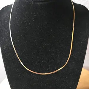 18k Saudi Gold Jade necklace 17"