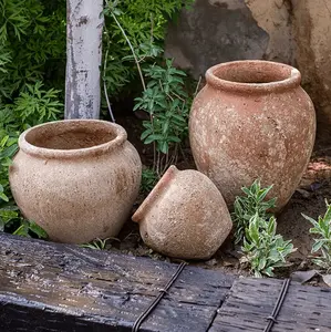 Distressed Cement Plant Pot Distressed Cement Plant Pot