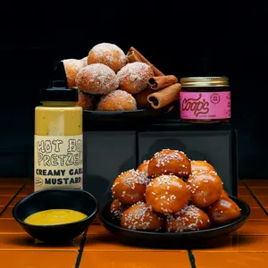 Hot Box Pretzels Intro 2pk + 2 Sauces | 2 Bags Soft Pretzel Bites + 8oz Signature Sauce + 3oz Salted Caramel | Pretzel Salt, Cinnamon 8-30g Flavor Packets | 2 8oz Bags +2 Seasoning Packets(8-30g) | Clean Ingredients, No Artificial Flavors