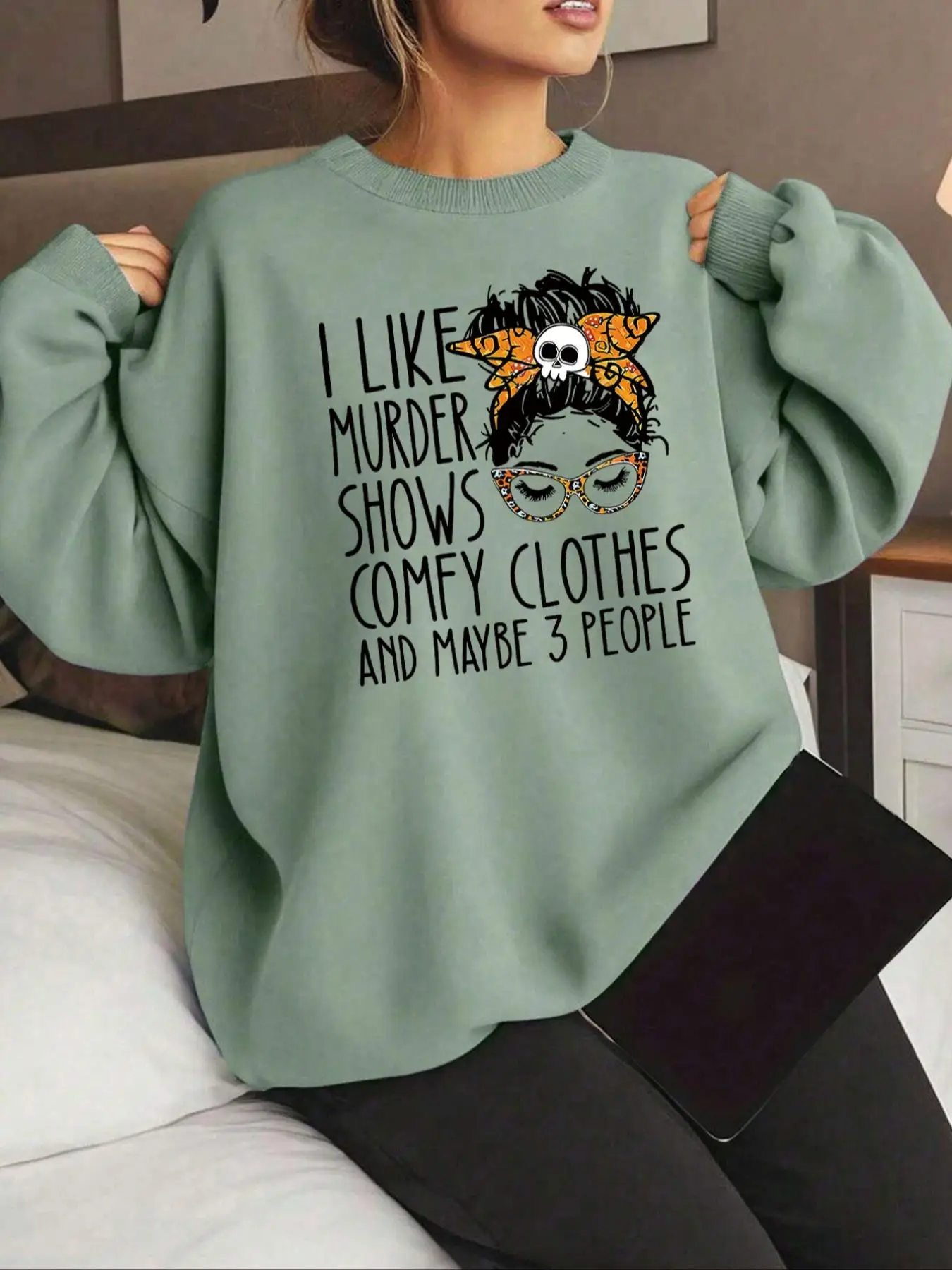 【Plus Size】 Cartoon Graphic Print Round Neck Sweatshirt, Casual Drop Shoulder Long Sleeve Pullover, Women's Clothing for Fall & Winter