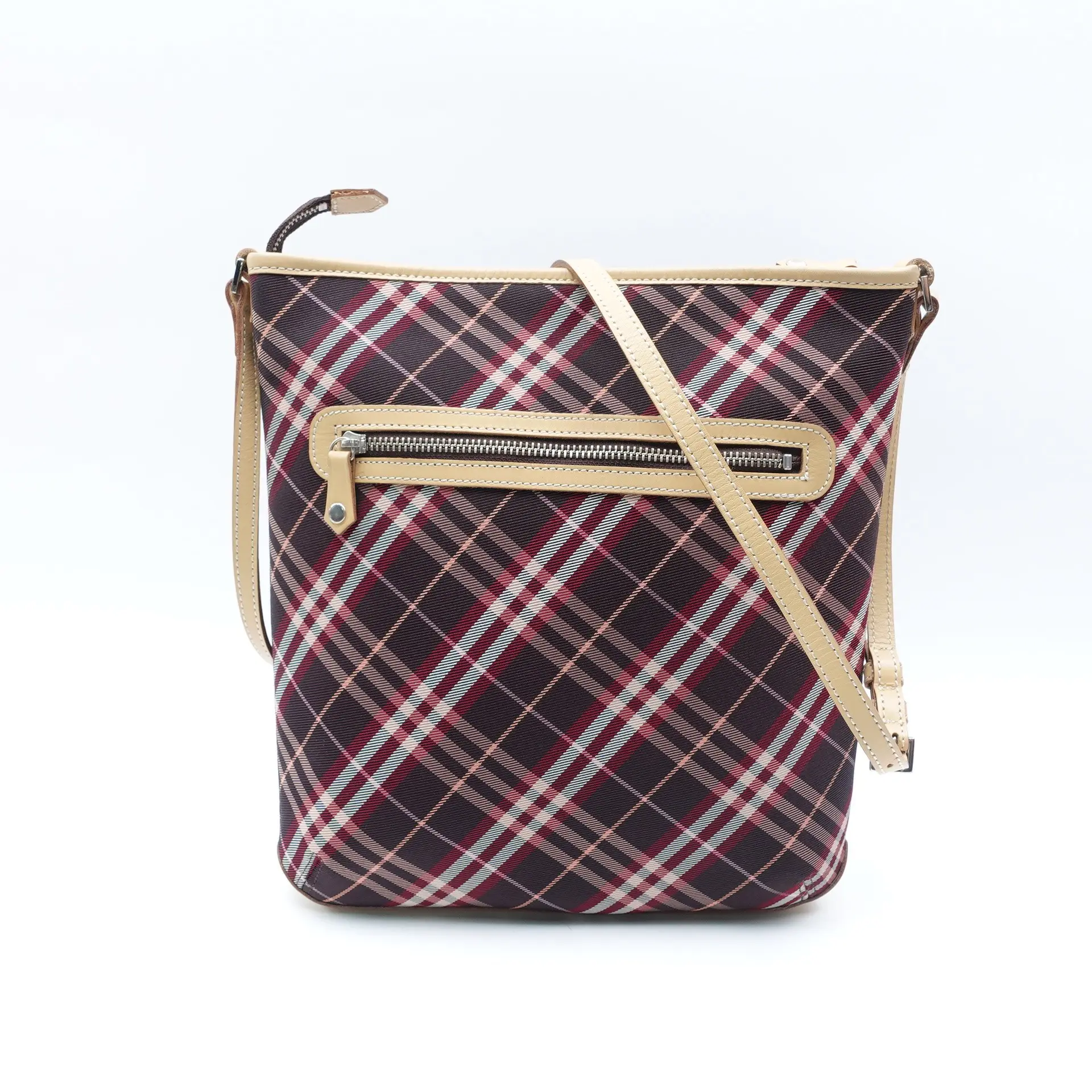 Pre-owned BURBERRY Nylon Shoulder bags Red Shoulder Bag T10410511