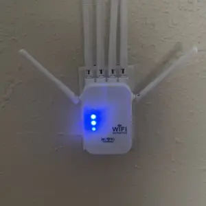 WiFi Extender WiFi Repeater, 1200Mbps Dual Band 2.4GHz-5GHz Signal Booster with 6 High-Gain Antennas (Covers Up to Wide Home Areas)