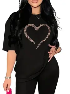 Birthday and anniversary gifts Cute leopard print heart-shaped pattern T-shirt, loose black casual top, same style for both men and women, streetwear short-sleeved shirt Casual style, trendy brand style, and simple solid-color styles are all suitable.