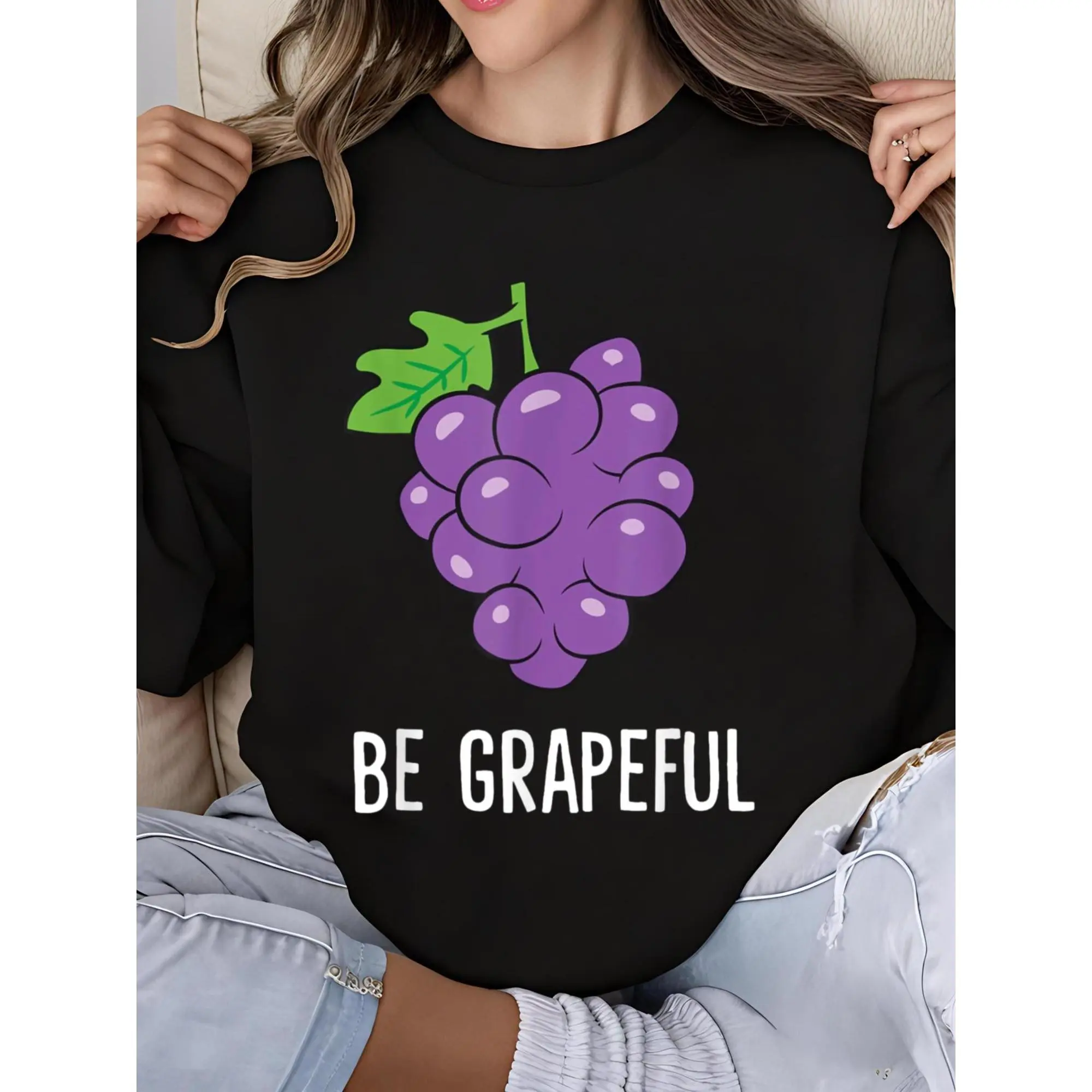 Women's Long Sleeve Sweatshirt, Cute 'Be Grapeful' Fruit Graphic Print, Casual Round Neck Streetwear Top, Fitted, Longsleeves
