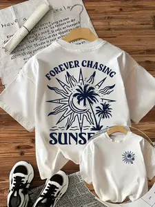 "Forever Chasing Sunsets" Sunset Graphic Tee, Beach Vacation Oversized Casual Crew Neck Short Sleeve T-Shirt (White)