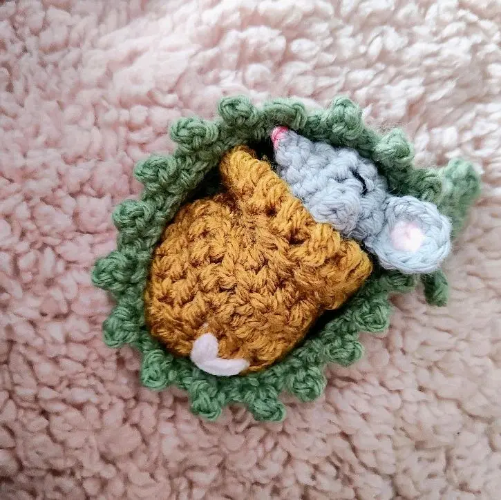 Thistle the Sleepy Leaf Mouse Knitting & Crochet DIY Toy, Thistle Forest Series